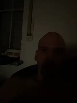 Show modela DrLongDongziehtblank na web-kameri