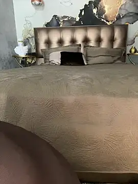 XXX chat uživo modela MiraXS