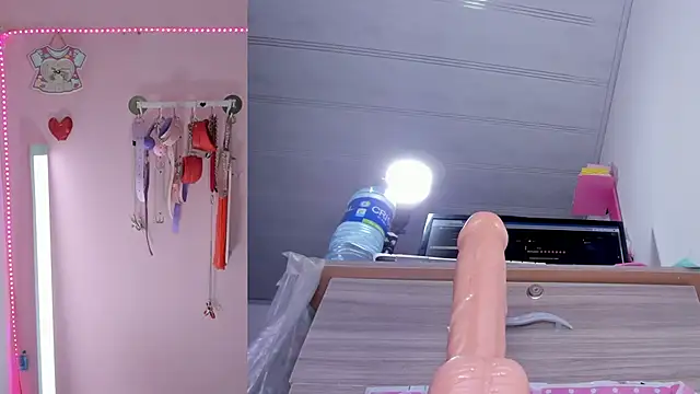 emily_foxxxiiのライブXXXチャット