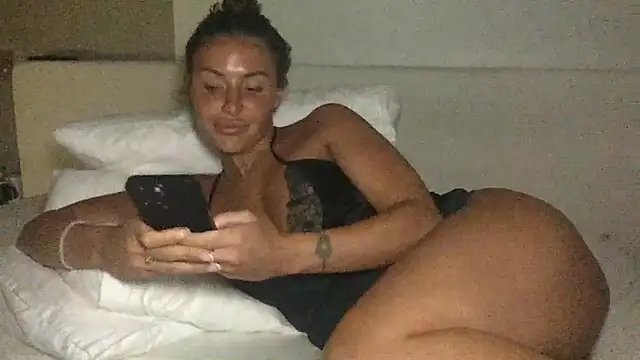 Selenaox webcam show