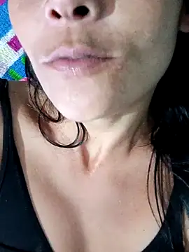 sarayulith Chat XXX in diretta