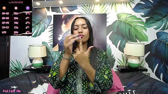 shakti_moumita élő XXX-chatje
