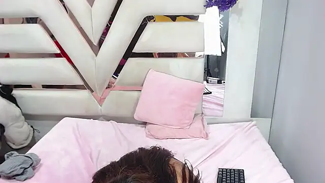 XXX chat uživo modela Avi_Thomsonn