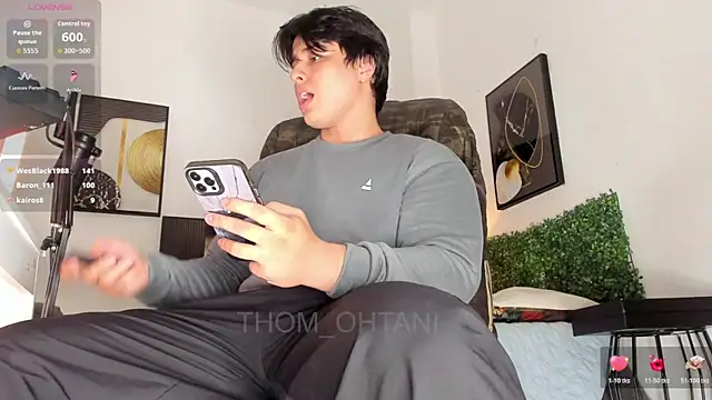 Thom_Ohtani 即時 XXX 聊天