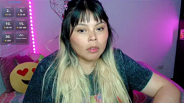Chat +18 de EllieMoonX ao vivo