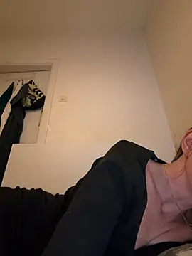 jannis1992 webcam show