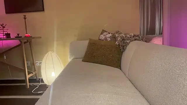 Chat +18 de rubyxen ao vivo