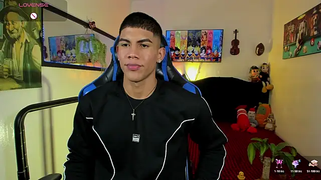 Damian_latinxxx Show in webcam