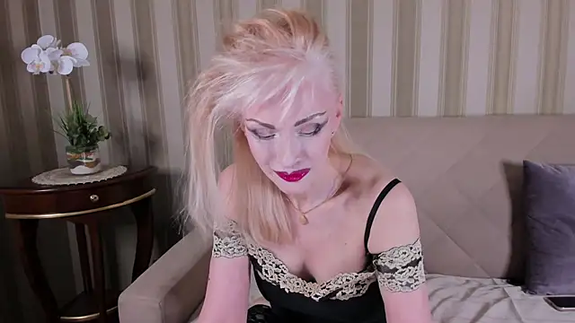 دردشة Rita_Farel الجنسية المباشرة
