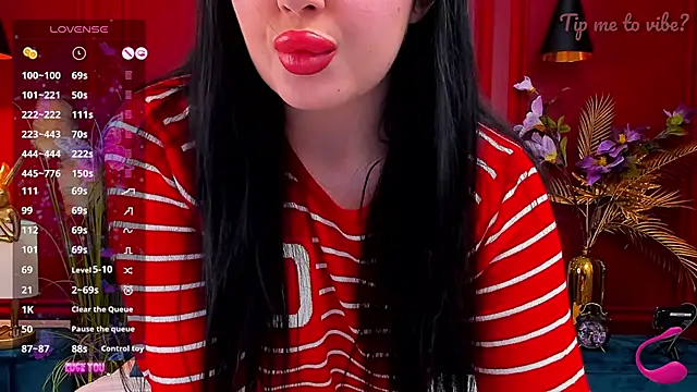 Mayzzie's Live XXX Chat