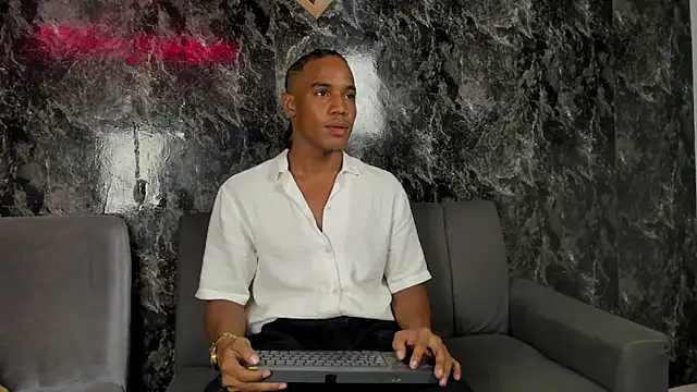 axel_silva4's Live XXX Chat