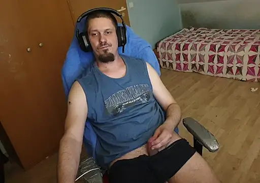 DirtyDaviid webkamerás műsora