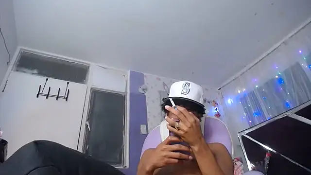 Santy_bigcock_01 Webcamshow