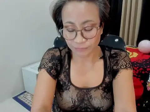 XXX chat uživo modela sweetkaley