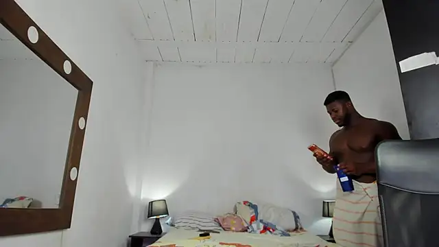 James_McBoy élő XXX-chatje