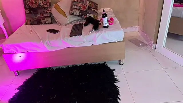 Pertunjukan Kamera Web Kloee_12