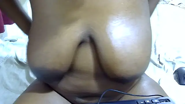 QueenOfBooty 现场XXX聊天