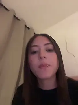 Show modela PrettyAmber na web-kameri