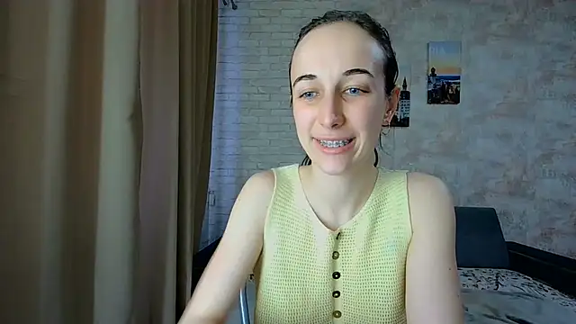Anika_bloom live XXX chat