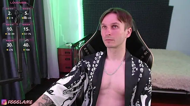 Chat XXX ao vivo de F666LAME