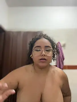 CurlyGirl_1's Live XXX Chat