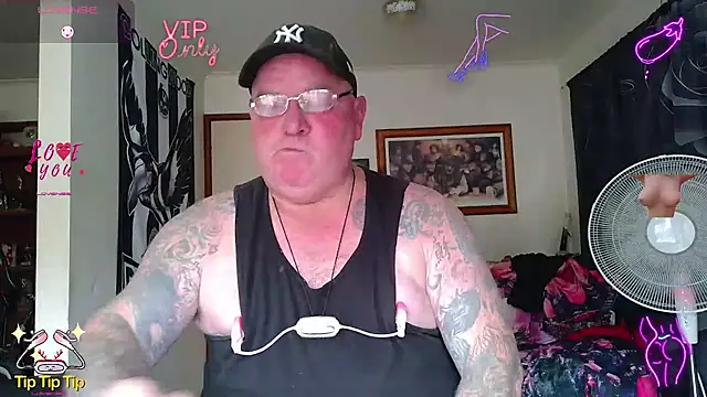 KINKYBLUEYES69 webcam show
