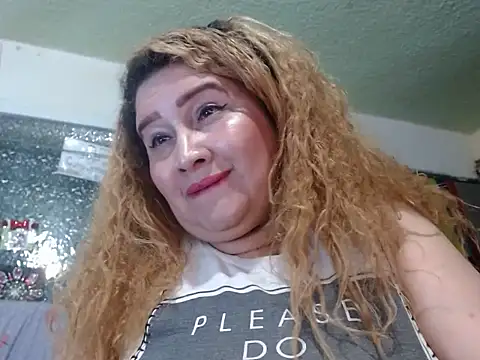 Perla1981-- – Live XXX-chat