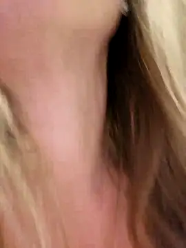SkyelarsWorld's Webcam Show