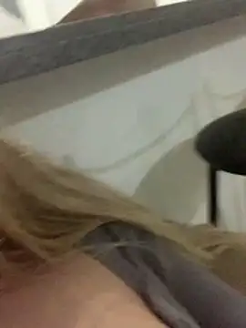 Chat +18 de bebezinhafogoza ao vivo