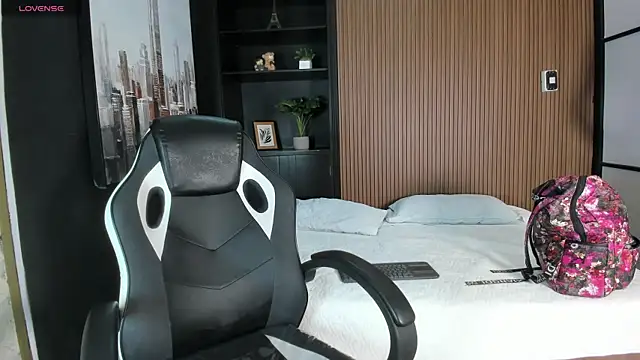 nahomyrusell live XXX chat