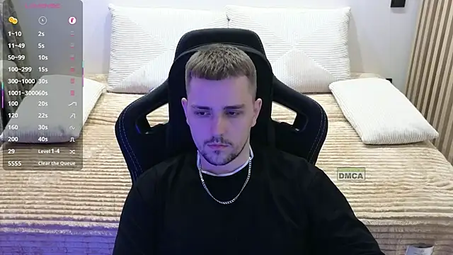 Larstar01 élő XXX-chatje