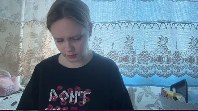 KrystenHoye's Live XXX Chat