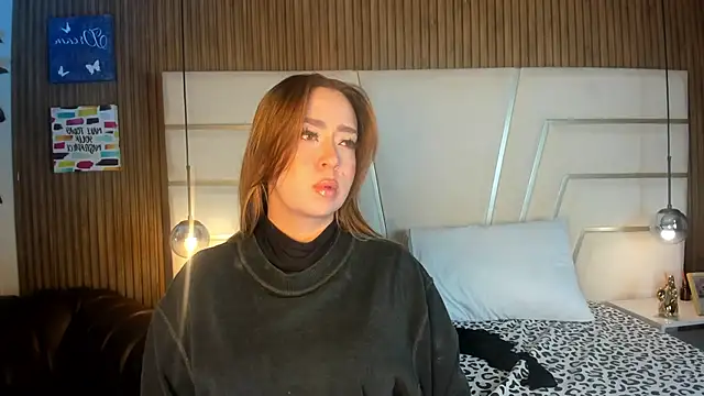 Xara_Shadow Chat XXX live