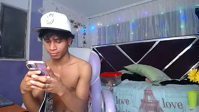 Santy_bigcock_01 Webcamshow