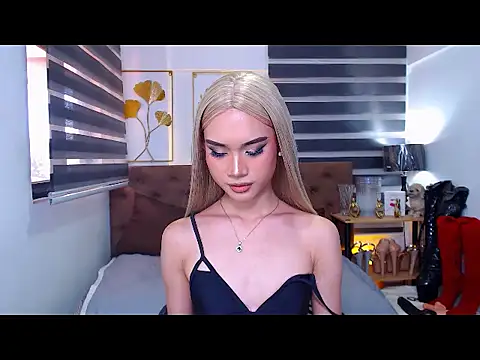 JuicyCockThea: онлайн-секс-чат