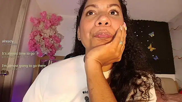golden_goddess38 Chat XXX in diretta