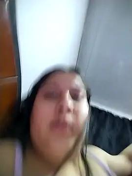 XXX chat uživo modela esmeralda_jadees