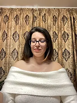 NadiraNoor's Live XXX Chat