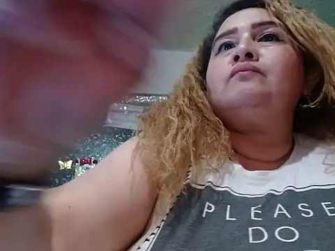 Perla1981-- Chat XXX live