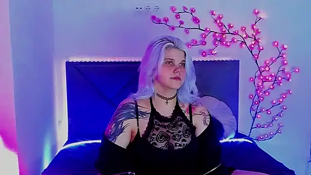 JoannLowe's Live XXX Chat
