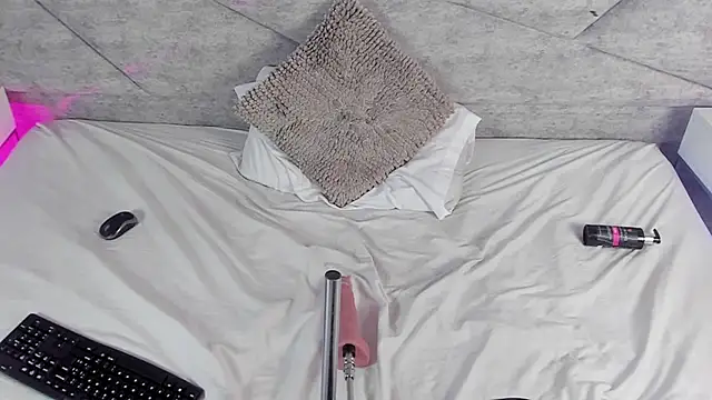 RousSweet-'s Live XXX Chat