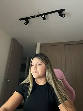 lunablossom_ Chat XXX live