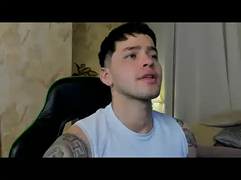 Pokazy przed kamerką – RONNY_COLTON