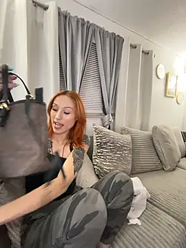 ThornsandHoney's Webcam Show