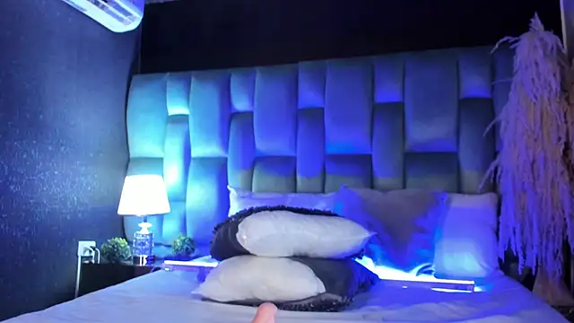 AmmyJones_'s Live XXX Chat