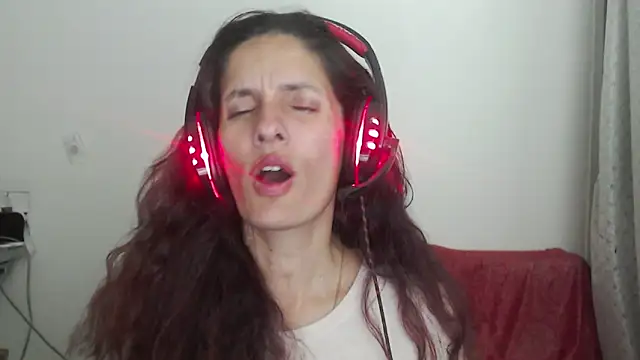 catalina_duran1: διαδικτυακό σόου στην κάμερα