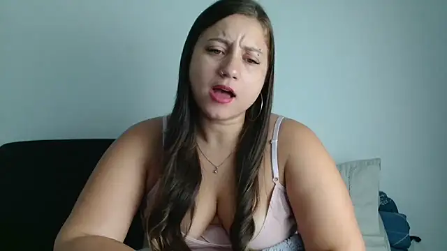 520_Loirex_741's Live XXX Chat