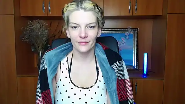 Chatroom XXX en direct de VanessaRey_
