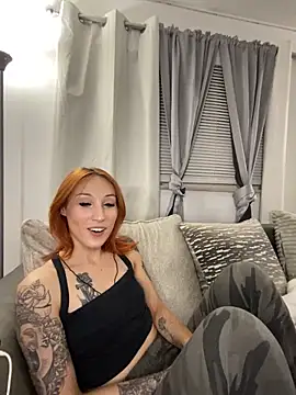 ThornsandHoney live XXX chat