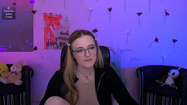 luna_berryy's Live XXX Chat